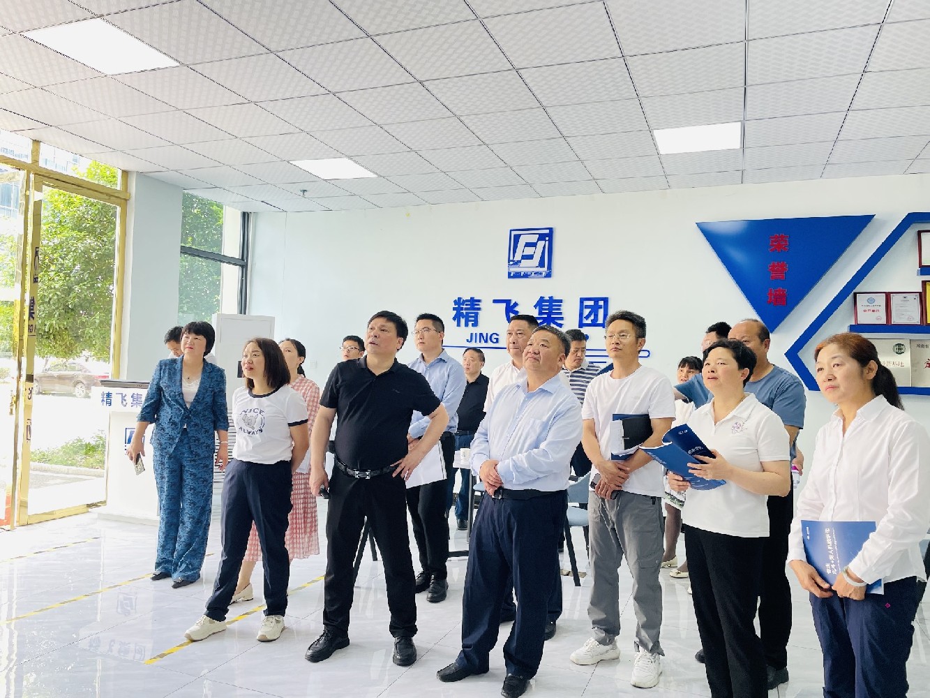 新寧縣政協(xié)黨組書記一行調(diào)研精飛智能，共探農(nóng)業(yè)數(shù)字化新篇章